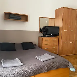 Guest Rest Aparthotel
