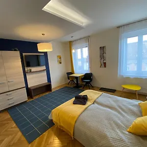 Frank & Fang Mk1 Homestay